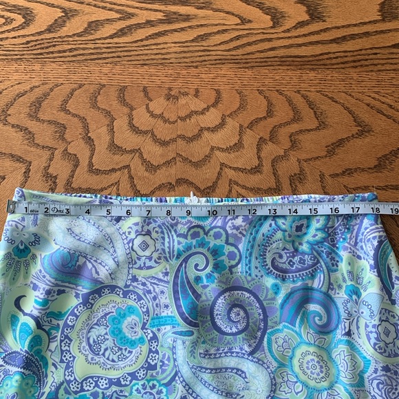 Long modest Dress Barn paisley skirt with soft spring colors - Picture 5 of 8